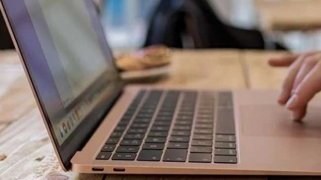 Apple 12 in'lik MacBook'u sattan kaldrd