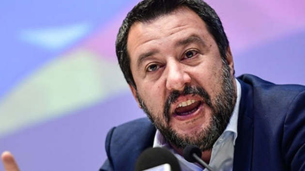 talya'nn ar sac parti lideri Matteo Salvini'ye iinde mermi olan zarf 