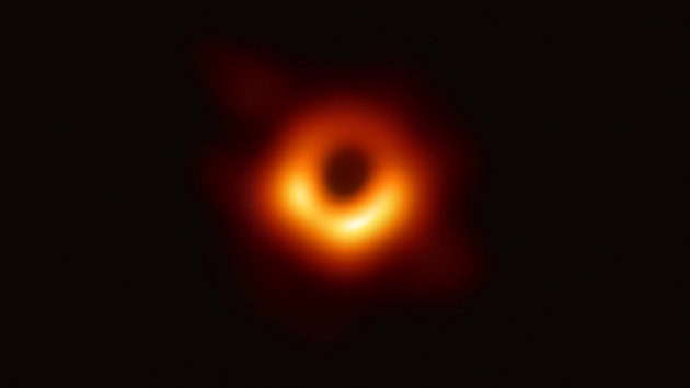 NASA'daki tek Trk profesr grntlenen 'kara deliklerin' srrn anlatt