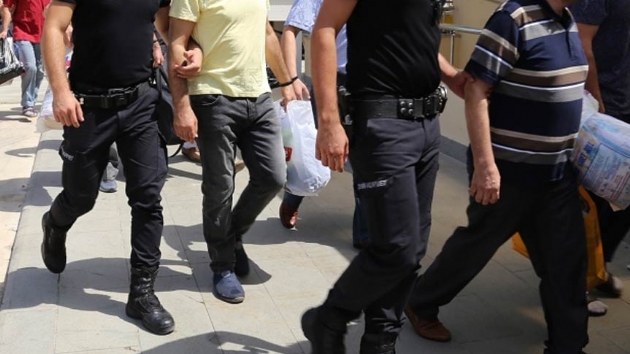 zmir'de dzenlenen terr operasyonunda 5 kii tutukland