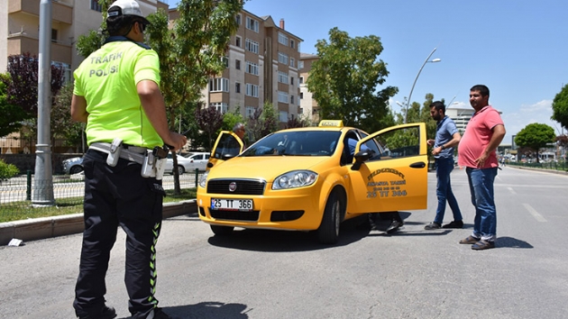 Emniyet'ten Trkiye genelinde taksi denetimi