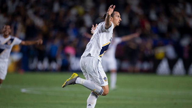 Ibrahimovic derbi manda hat-trick yapt
