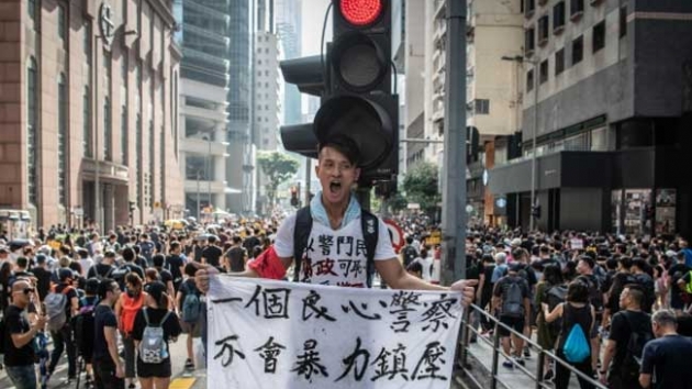 Hong Kong'da halk in'e iade yasasn protesto iin tekrar sokaklarda