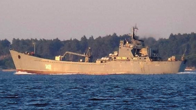 Rus sava gemisi 'Orsk' anakkale Boaz'ndan geti