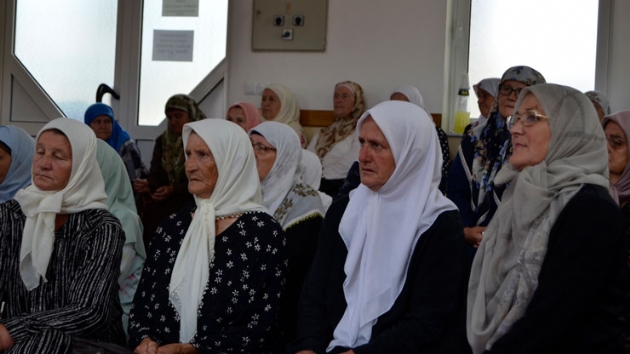 Srebrenitsa'nn 'adalet savas' annesi vefatnn birinci yl dnmnde anld