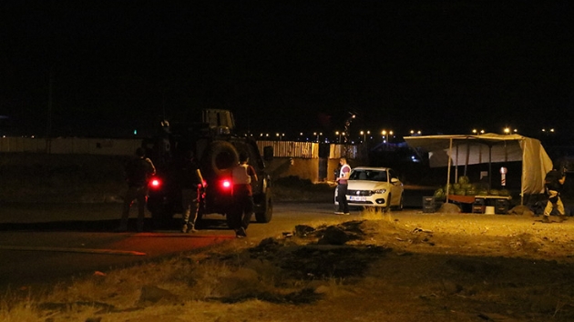 Diyarbakr'da zrhl polis aracna EYP'li saldr
