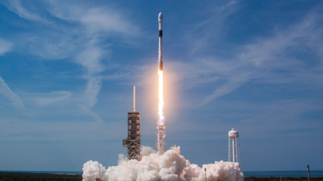 SpaceX, Uluslararas Uzay stasyonu'n Slime ve futbol topu gtrecek