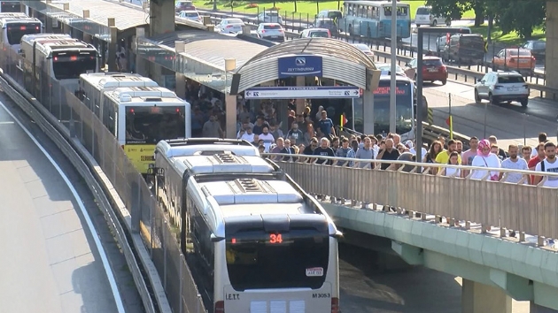 Zeytinburnu'nda arzal metrobs younlua neden oldu