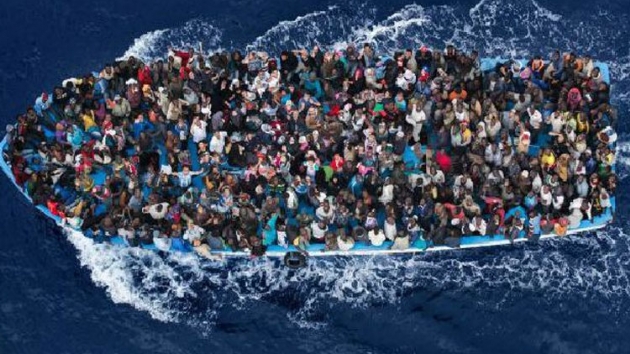 Mltecileri tayan gemi, Libya aklarnda alabora oldu