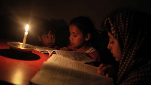 srail Filistin'in elektrik borcunu vergilerden kesecek