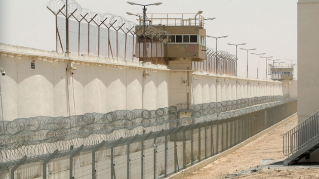 srail hapishanelerinde 19 Filistinli daha alk grevine balad