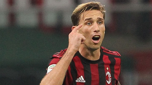 Orta sahaya Biglia takviyesi