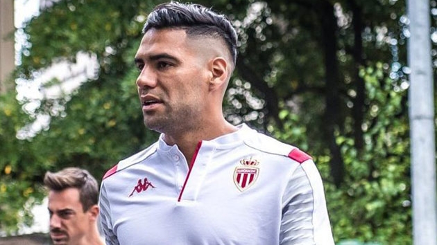 Monaco'dan fla Falcao aklamas!