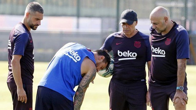 Messi, Barcelona'nn ABD turundan kartld