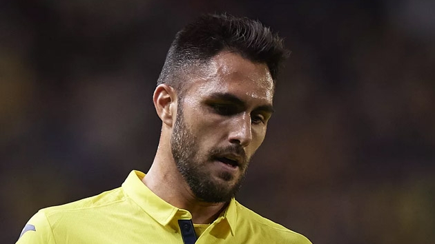 Beikta, Villareal formas giyen Victor Ruiz ile 3 yllk szleme imzalad
