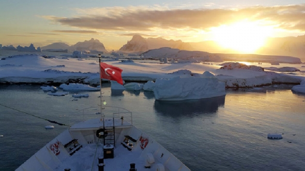  Antarktikadaki almalarn Trkiye iin nemi nedir? Do. Dr. zsay aklad