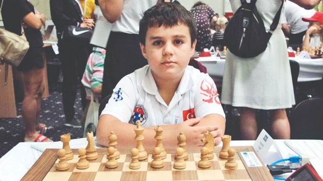 8de 8 yapt  ampiyonluu kapt