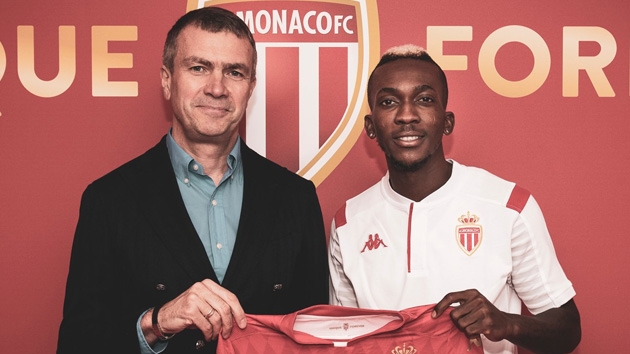 Monaco, Henry Onyekuru'yu transfer ettiini duyurdu