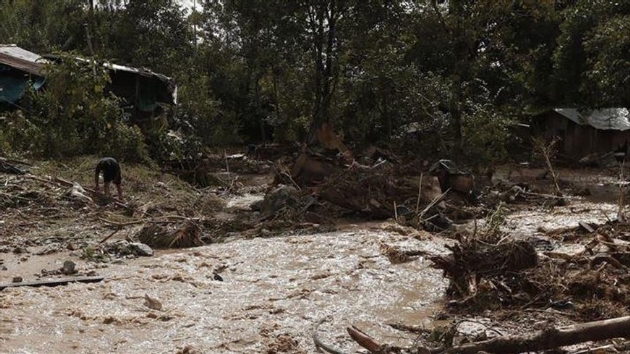 Myanmar'daki toprak kaymasnda hayatn kaybedenlerin says 63'e ykseldi       