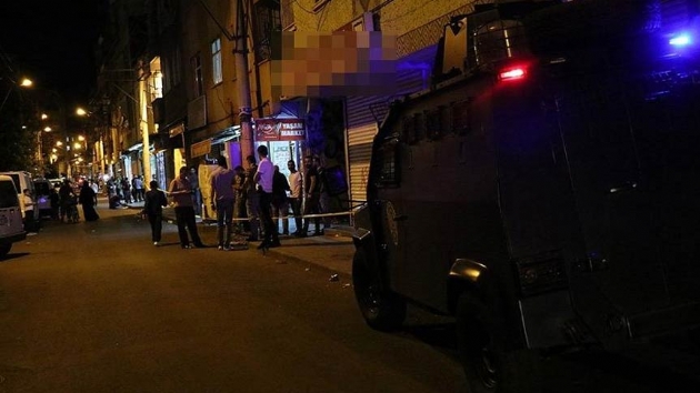 Diyarbakr'da iki aile arasnda kan silahl kavgada 4 kii yaraland