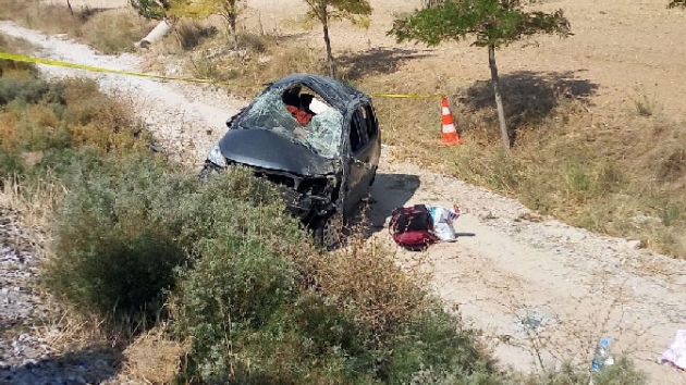 Aksaray'da otomobilin arampole devrilmesi sonucu 1 kii ld