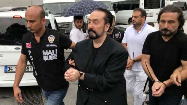 Adnan Oktar Su rgt'nn avukatlarnn tehdit ve basks iddianamede