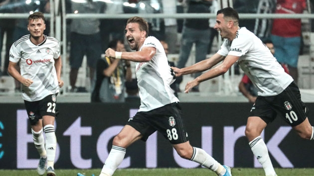 Beikta'tan i sahada kartal penesi