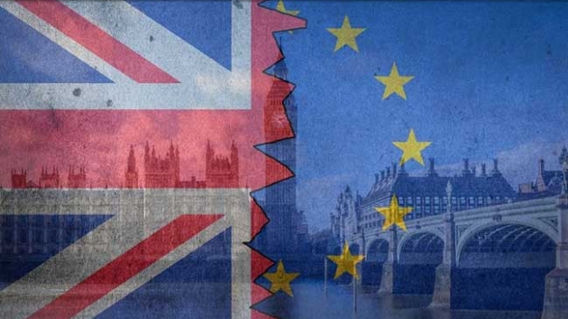  ngiltere'de muhalefet anlamasz ayrlk faturasna kar  birleiyor