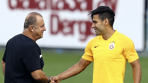 Galatasaray'da yeni transferler sahne alyor