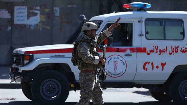 Afganistan'da bomba ykl arala hastaneye saldr