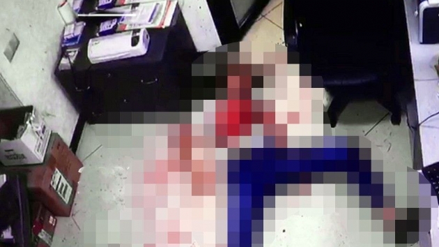 Rusya'da kan donduran olay: Eski eini kameralar nnde defalarca baklad