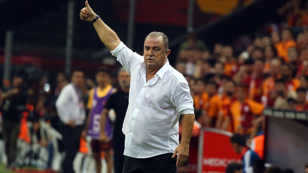 Galatasaray'da 4 ayrlk kapda