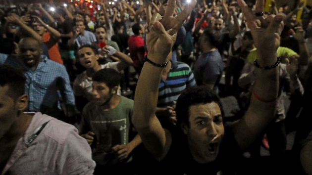 Msr'da darbeci Sisi kart protestolar sryor... Onlarca kiiye gzalt
