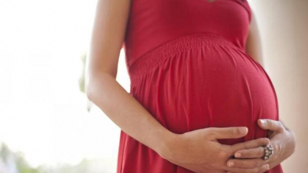 Almanya'da eczaneden eker testi karm alan hamile kadn ve bebei ld