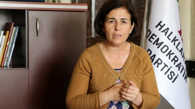 Terristlere ''ehit'' diyen HDP'li belediye bakanna 10 ay hapis