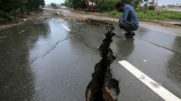 Pakistandaki depremde can kayb 21e ykseldi