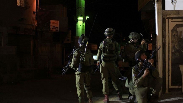 srail gleri gece basknlarnda 11 Filistinliyi gzaltna ald