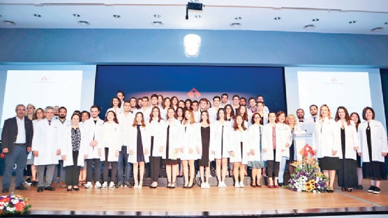 zmir Ekonomili hekim adaylar eitime balad