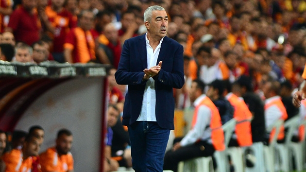 Kayserispor'da teknik direktrle Samet Aybaba getirildi