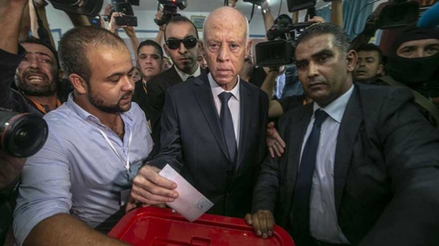 Tunus'un yeni cumhurbakan Kays Said oldu