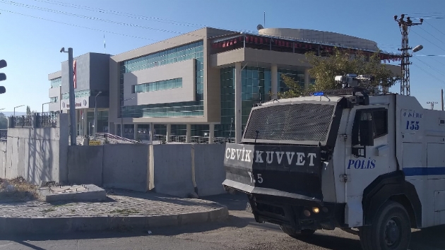 HDP'li belediye bakanlar gzaltna alnd