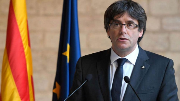 Eski Katalan lider Puigdemont serbest brakld  