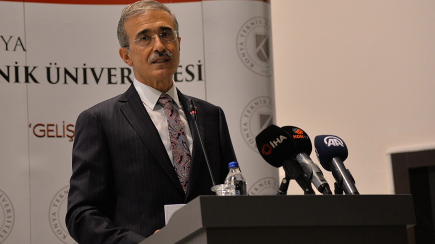 A��k a��k s�yledi: Kap�m�za gelecekler