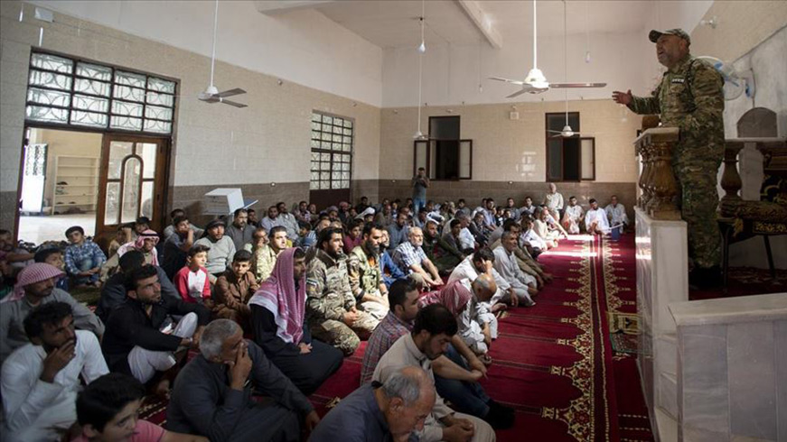 Tel Abyad'da ter�r tehdidinden uzak ilk cuma namaz�
