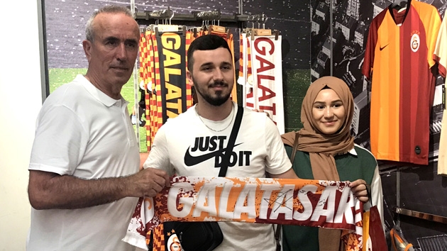 Zoran Simovic, Galatasarayl taraftarlarla bir araya geldi