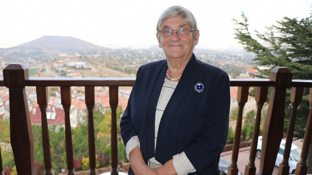 Prof. Dr Canan Karatay aklad... En salkl et hangisi?