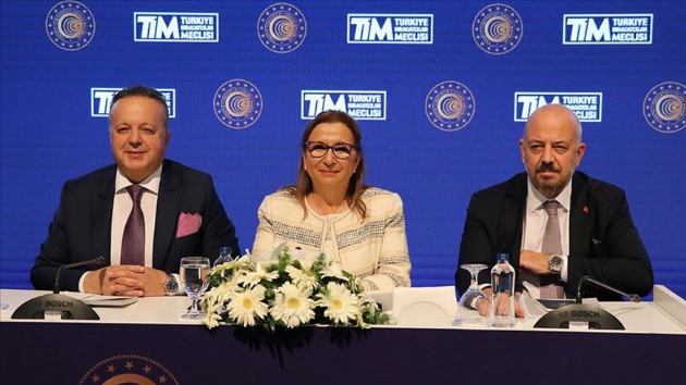 Bakan Pekcan Ekim ay ihracat rakamlarn aklad