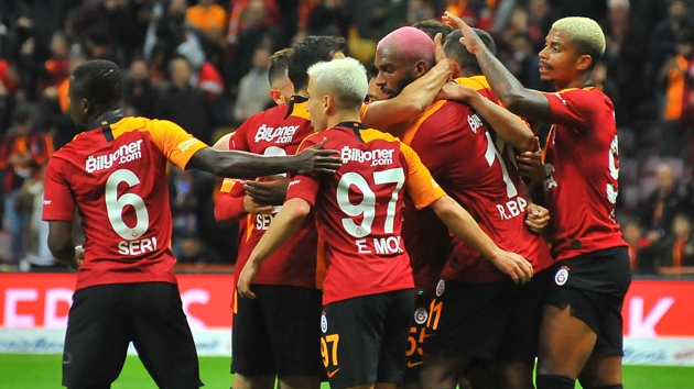 Galatasaray'da Fatih Terim Real ma 11'ini belirledi