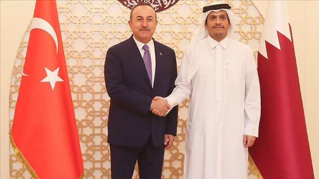 Dileri Bakan avuolu Katar'da mevkida Al Sani ile grt 