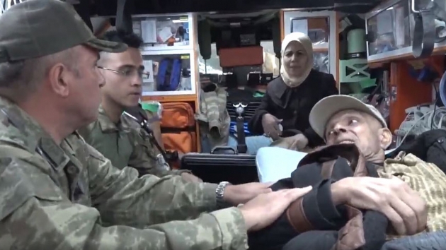 MSB'den anlaml paylam: Trk askerinden Suriyeli kanser hastasna yardm eli